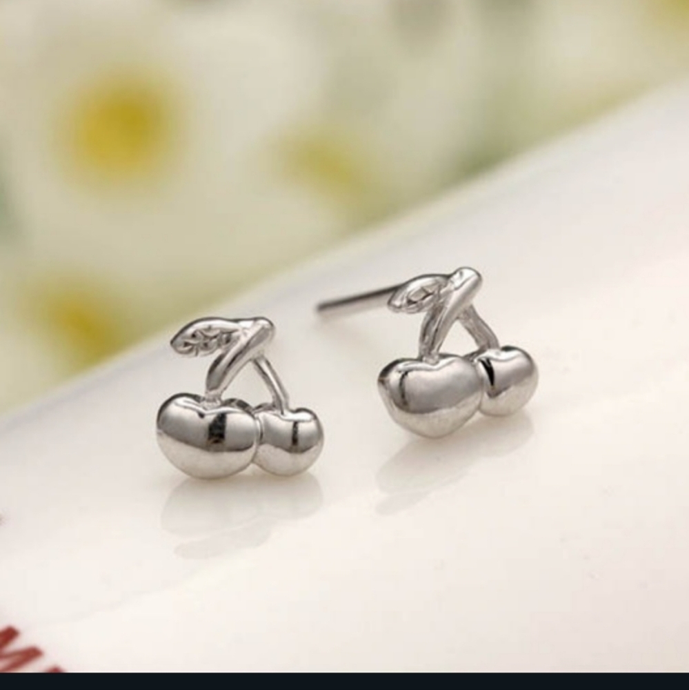 ππVery Cute Cherry stud earrings in SILVER ππ - Picture 3 of 13